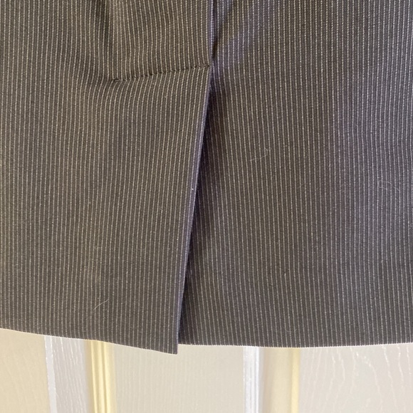 Reitmans Skirt - size 13 - Picture 4 of 6